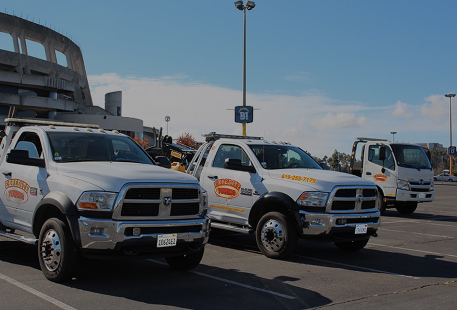 Stuck in San Diego? Commercial vs. Light Duty Towing Explained – Expedite to the Rescue!