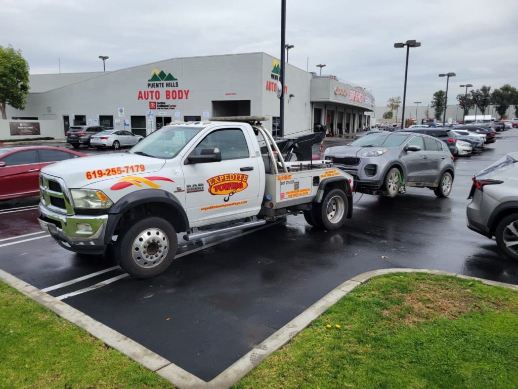 24-hour towing service in San Diego