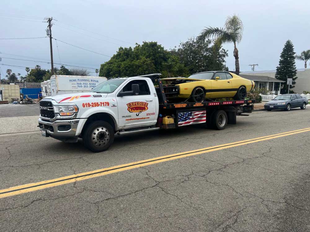 24/7 Towing & Roadside Assistance San Diego - Expedite Towing